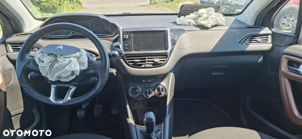 Peugeot 208 PureTech 82 Urban Move - 9