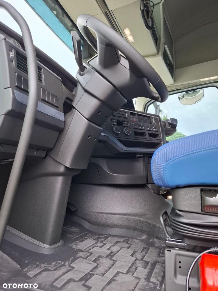Volvo - 7