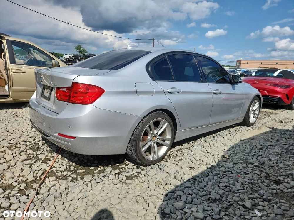 BMW Seria 3 328i xDrive - 4