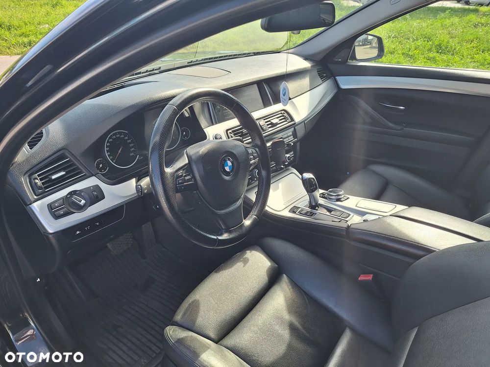 BMW Seria 5 525d - 7