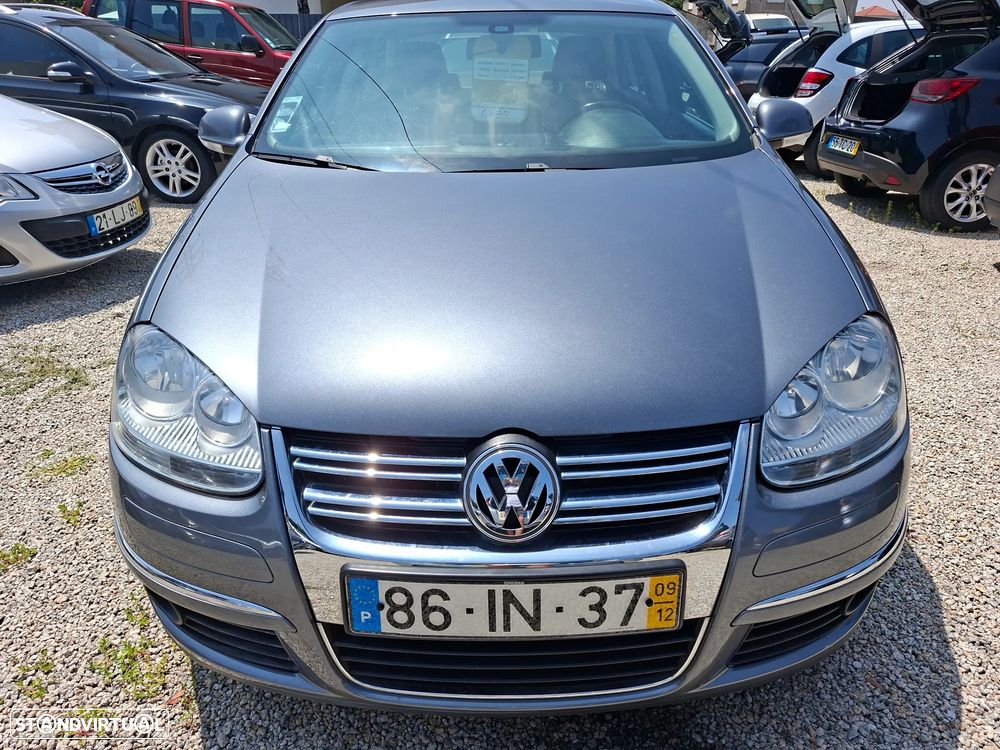 VW Jetta 1.6 TDi Confortline - 3