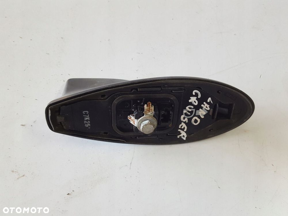 TOYOTA LAND CRUISER 150 LIFT 18-22r ANTENA DACHOWA PŁETWA 1G3 - 3