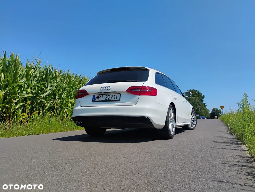 Audi A4 Avant 2.0 TDI DPF clean diesel multitronic S line Sportpaket - 13