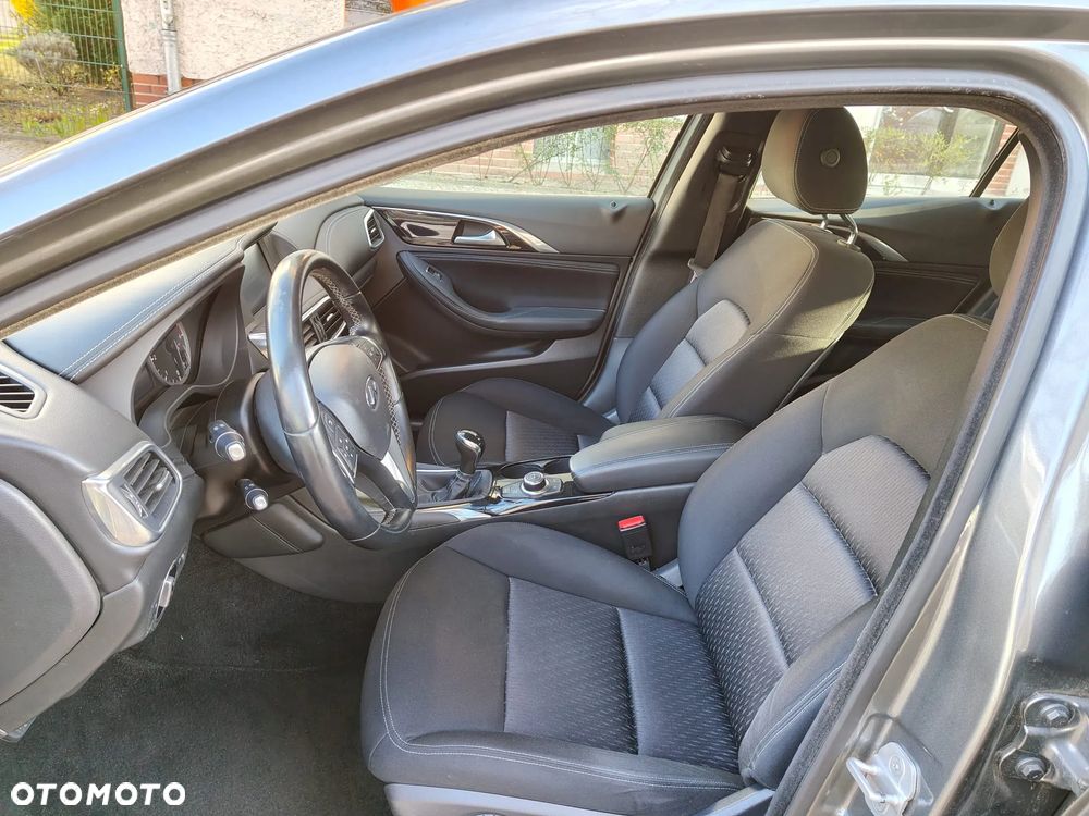 Infiniti Q30 1.5d - 9