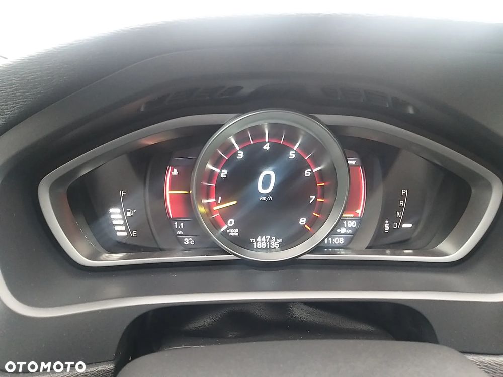 Volvo V40 Cross Country T4 AWD Momentum - 34