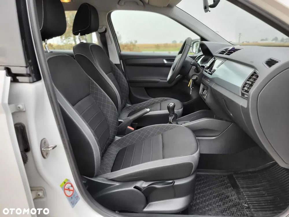 Skoda Fabia 1.0 Ambition - 17