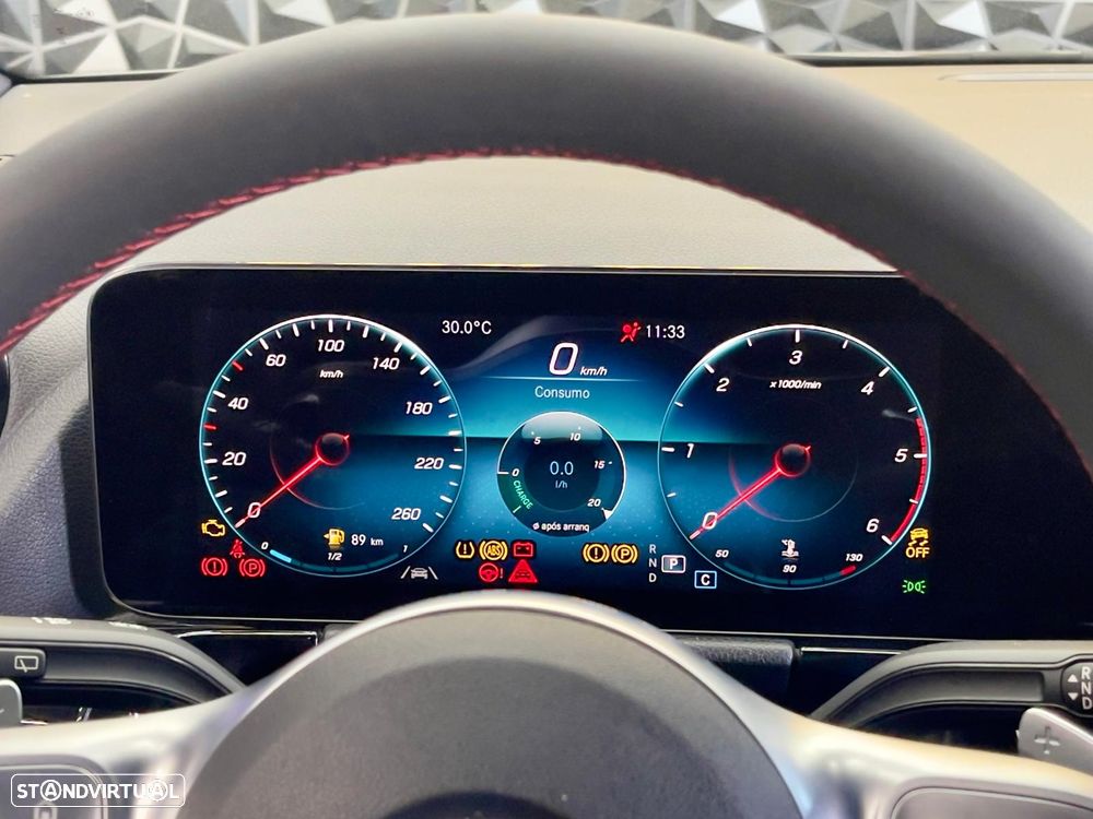 Mercedes-Benz GLA 180 d AMG Line - 23