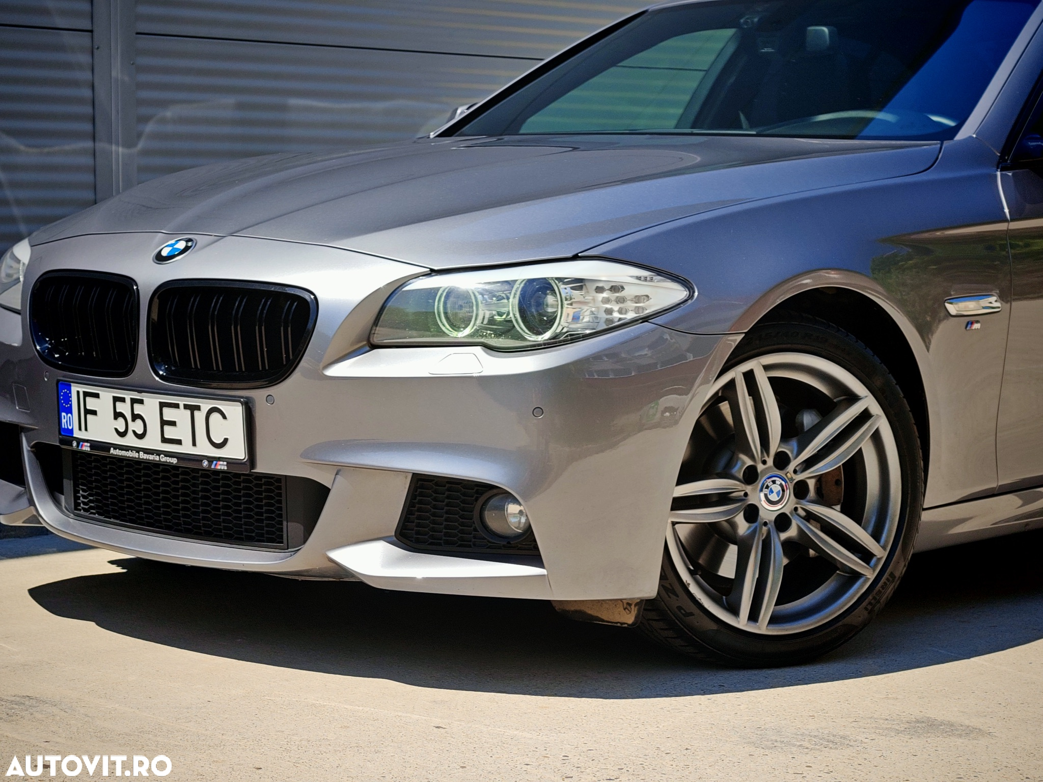 BMW Seria 5 525d xDrive AT - 3