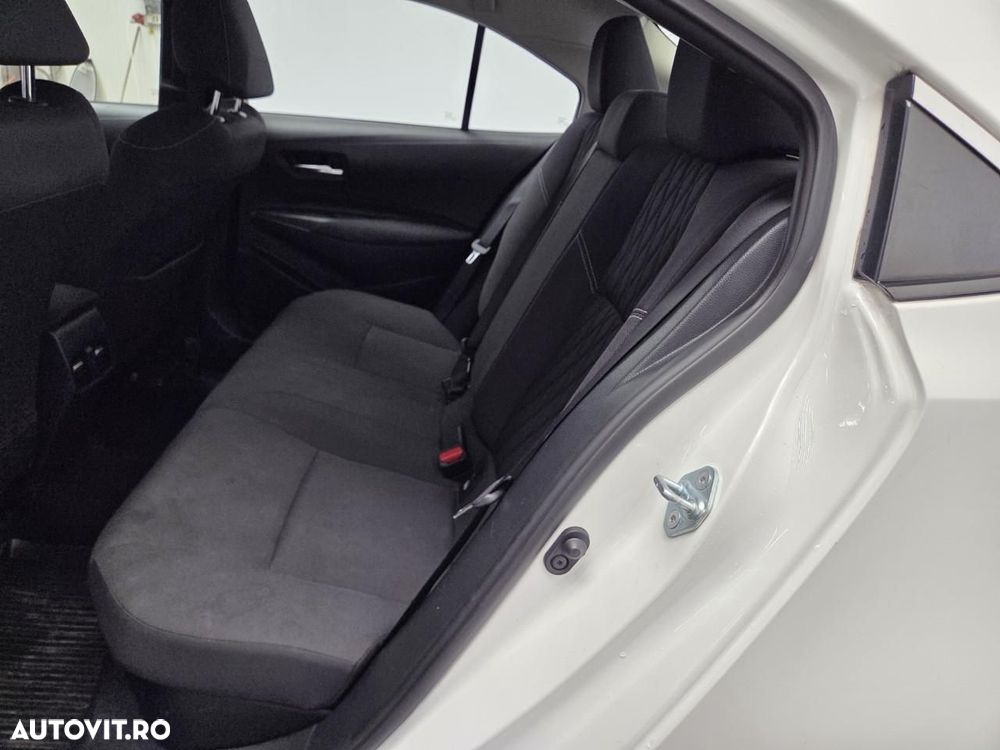 Toyota Corolla 1.8 HSD Dynamic - 12