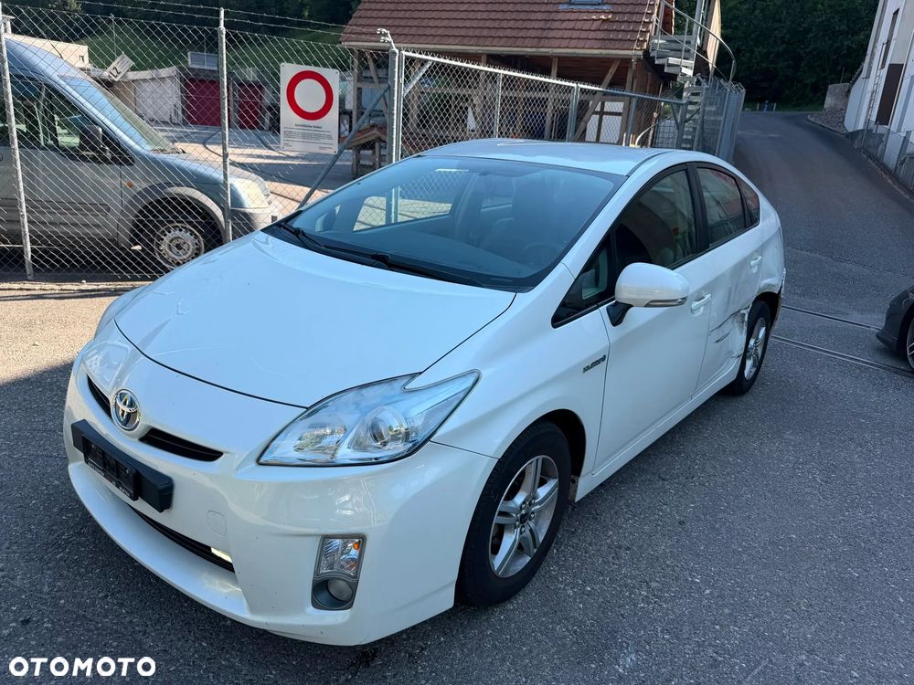 Toyota Prius 1.8 HSD Sol - 1