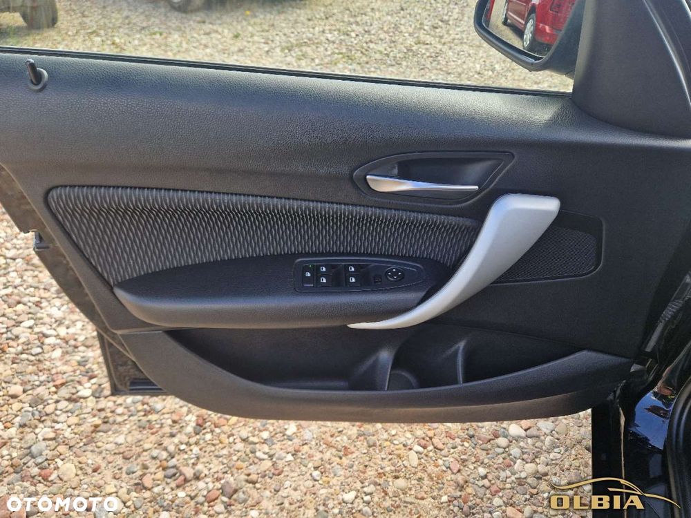 BMW Seria 1 114i - 23
