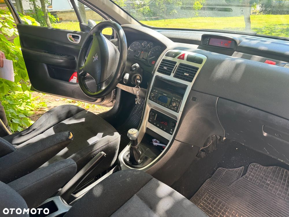 Peugeot 307 HDi 110 Premium - 12