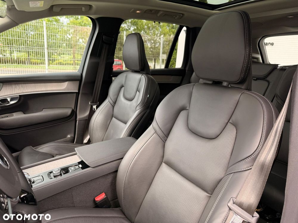 Volvo XC 90 - 31
