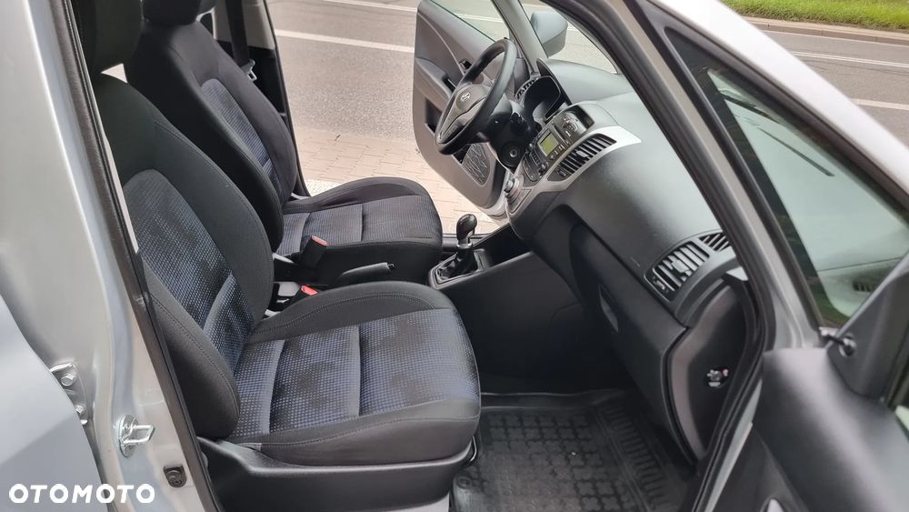Hyundai ix20 1.4 blue Comfort - 19