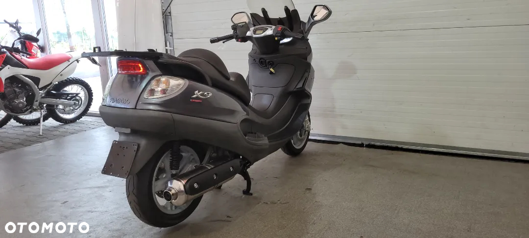 Piaggio X9 - 28