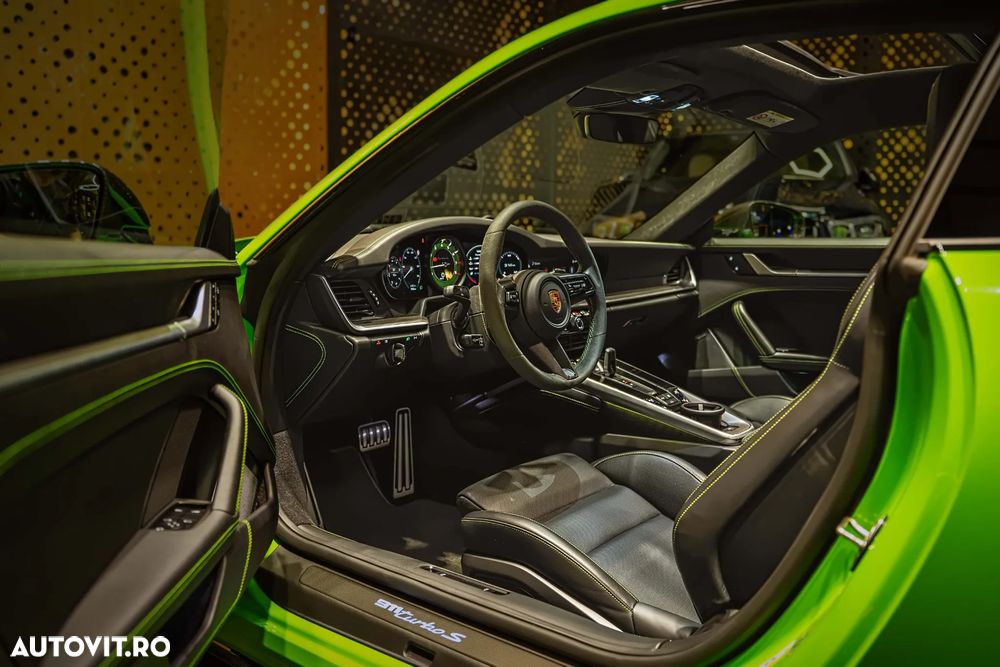 PORSCHE 911 2024 — imagine 8