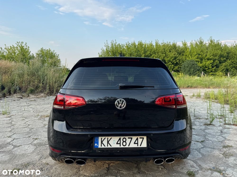 Volkswagen Golf - 6