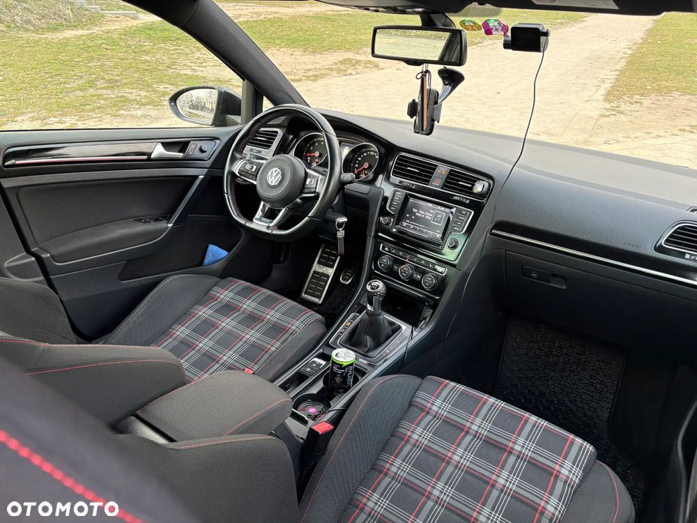 Volkswagen Golf 2.0 TSI BMT GTI - 26