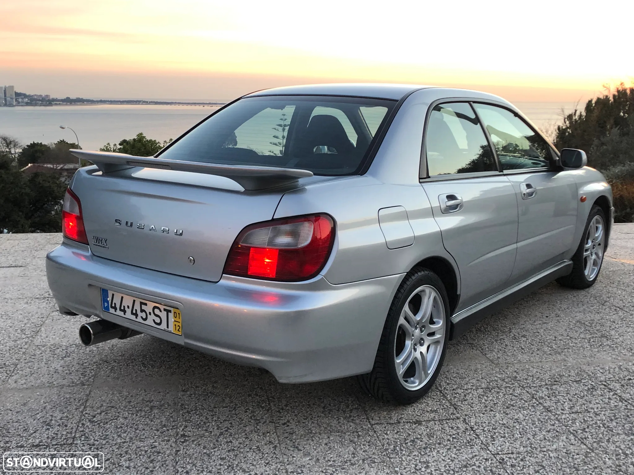 Subaru Impreza Sedan 2.0 WRX - 36