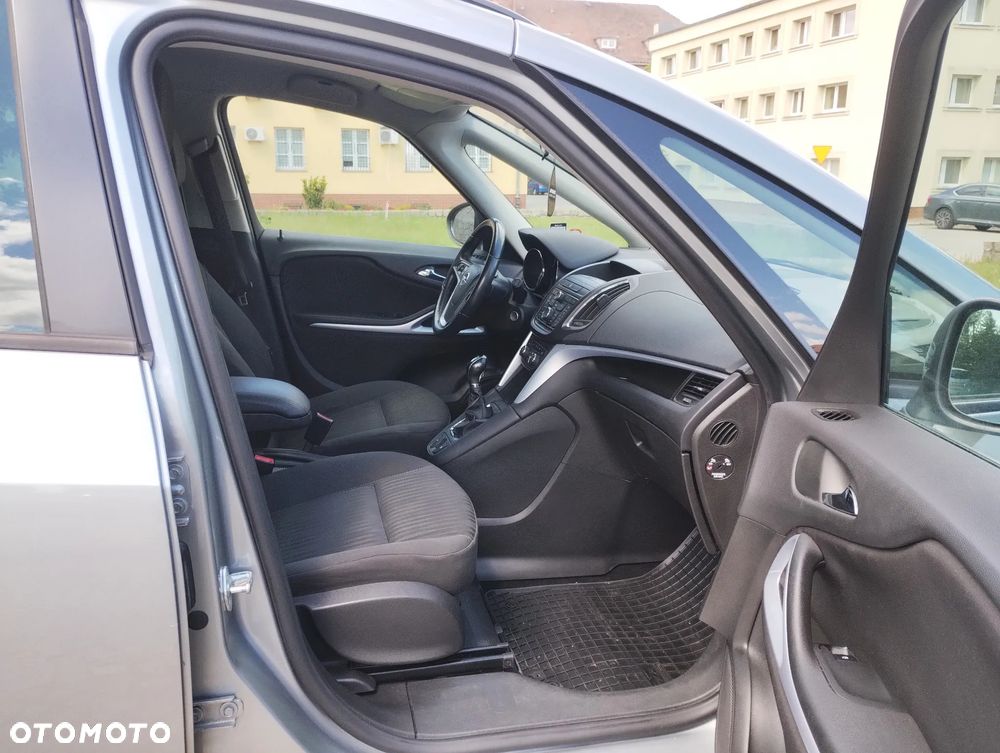 Opel Zafira - 9