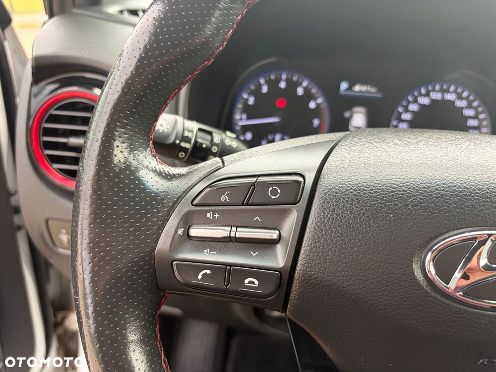 Hyundai Kona 1.6 T-GDI DCT 4WD Premium - 33