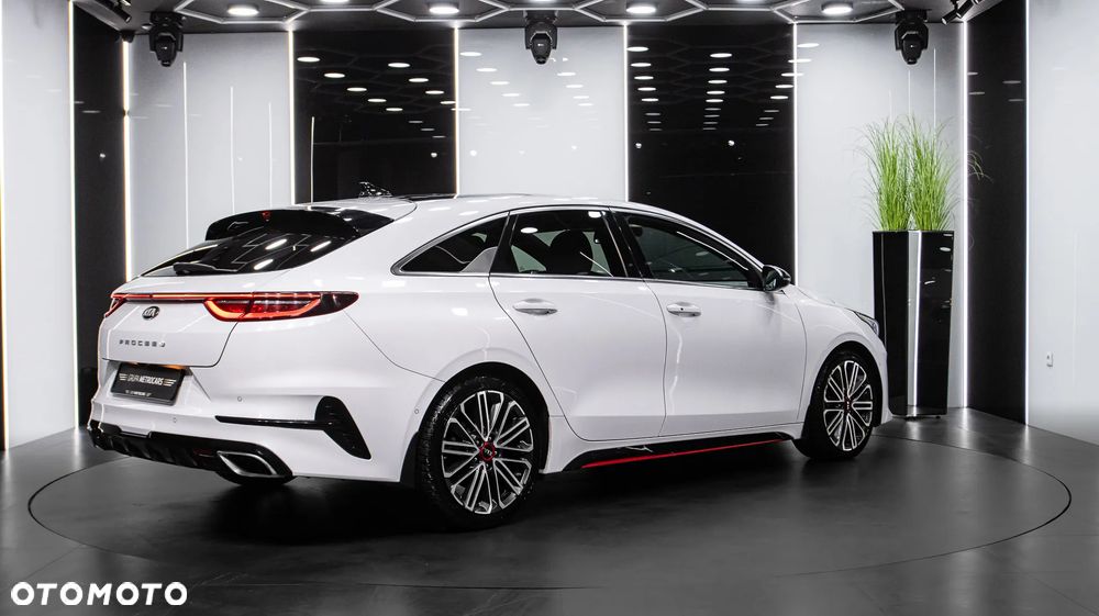 Kia ProCeed - 9