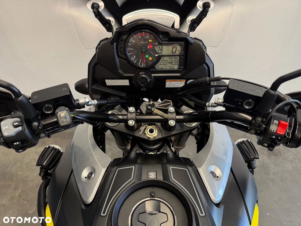 Suzuki V-STROM - 9