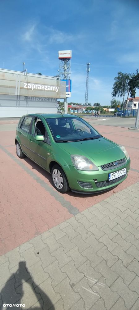 Ford Fiesta 1.4 Ambiente - 1