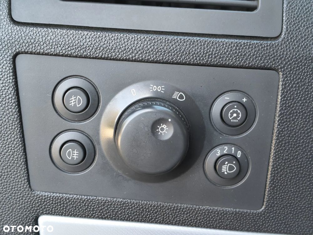 Opel Zafira - 19