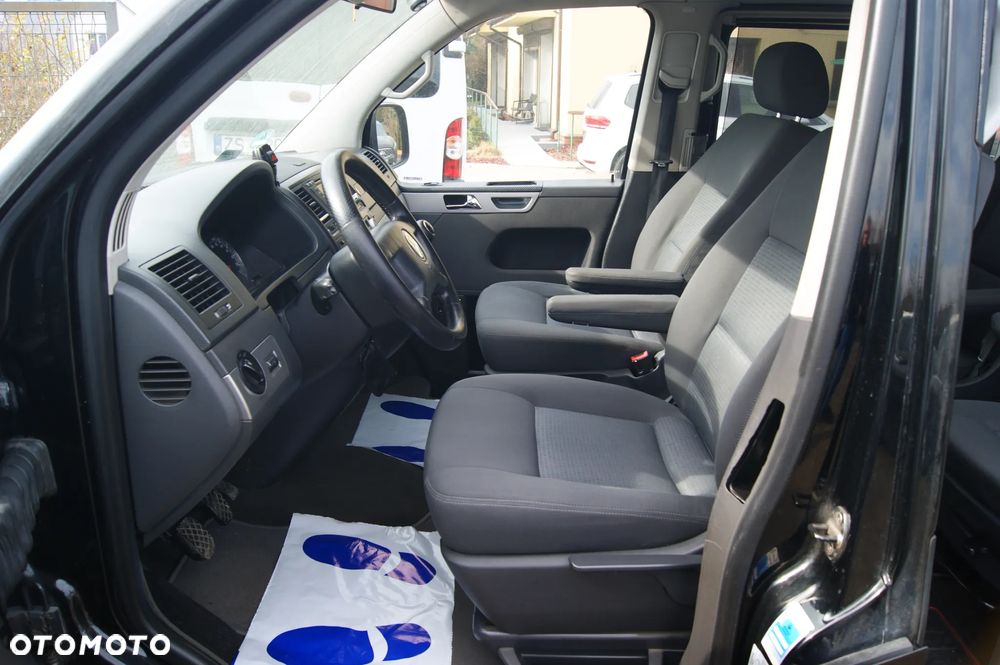 Volkswagen Multivan - 14