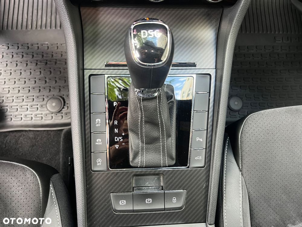 Skoda Superb 2.0 TSI Sportline DSG - 17