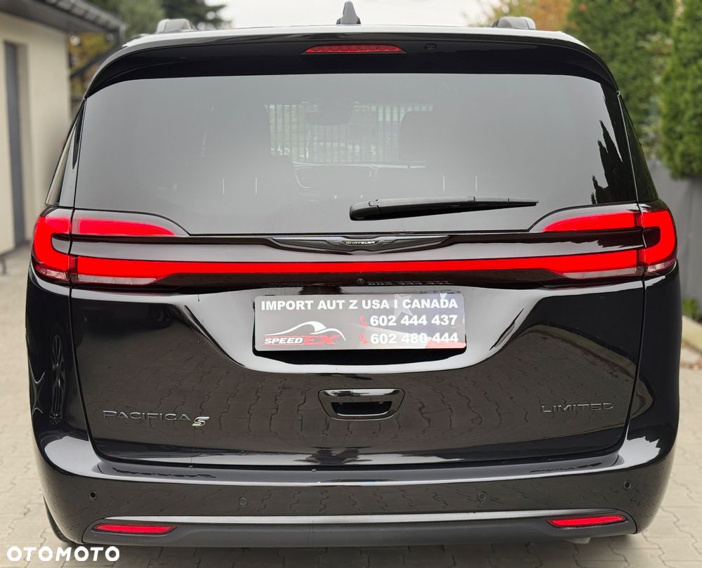 Chrysler Pacifica - 11