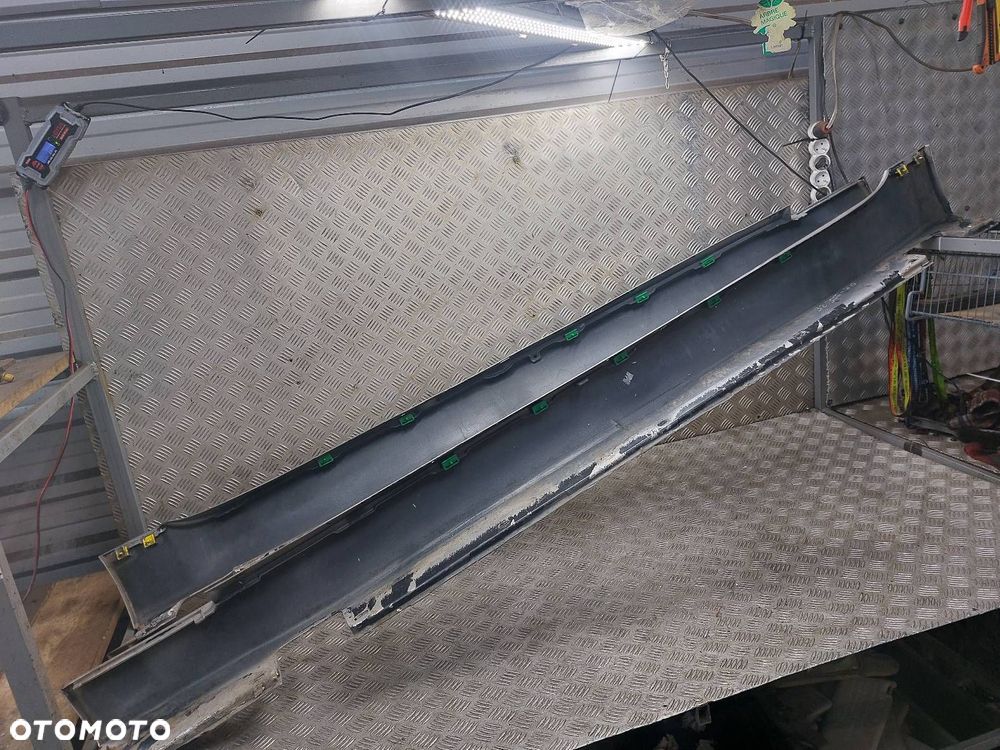 PRÓG NAKŁADKA LEWA + PRAWA BMW E61 7033760 7033759 354/7 - 5