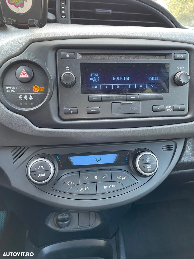 Toyota Yaris 1.5 VVT-i HSD Eco - 4