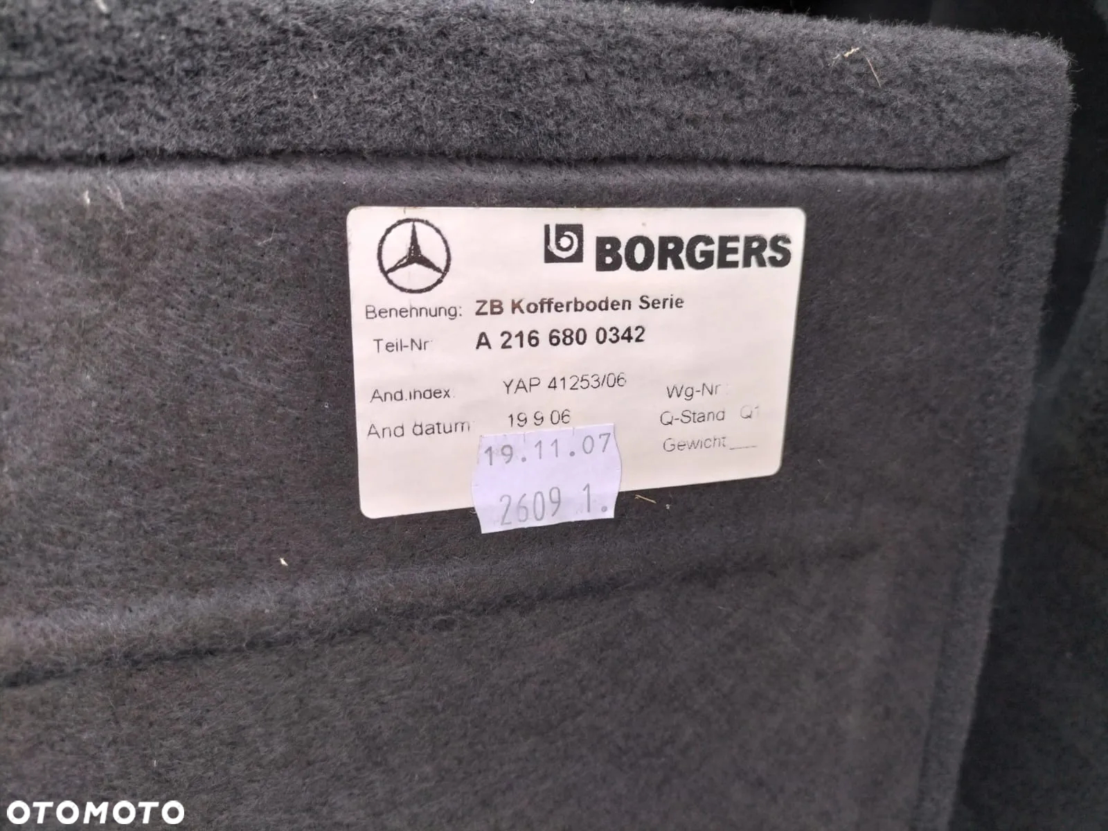 TAPICERKA BAGAŻNIKA KOMPLET PODŁOGA DYWAN WYKŁADZINA BOCZKI BOCZEK LEWY PRAWY WNĘKA KOŁA ZAPASOWEGO A2166800342 A2166900341 A2166900441 A2166900841 A2166940028 A2166900925 9F28 A2166900825 CZĘŚCI MERCEDES CL W216 - 8