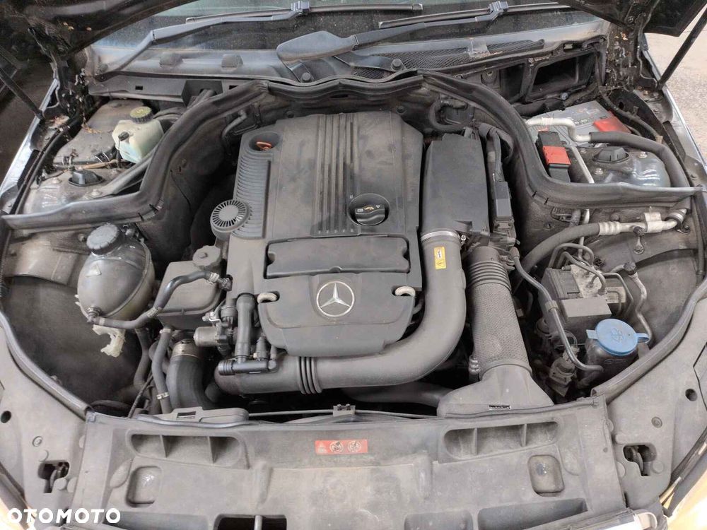 Mercedes-Benz Klasa C 180 CGI BlueEFFICIENCY Avantgarde - 11