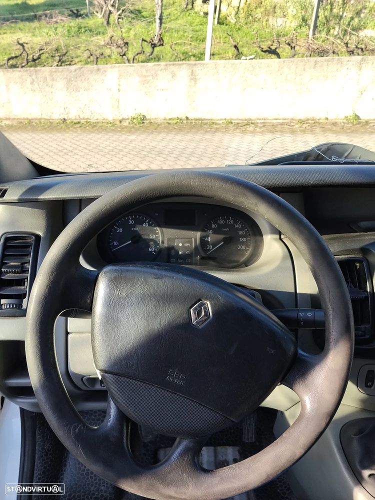 Renault Trafic 2.5 dCi 150 - 5