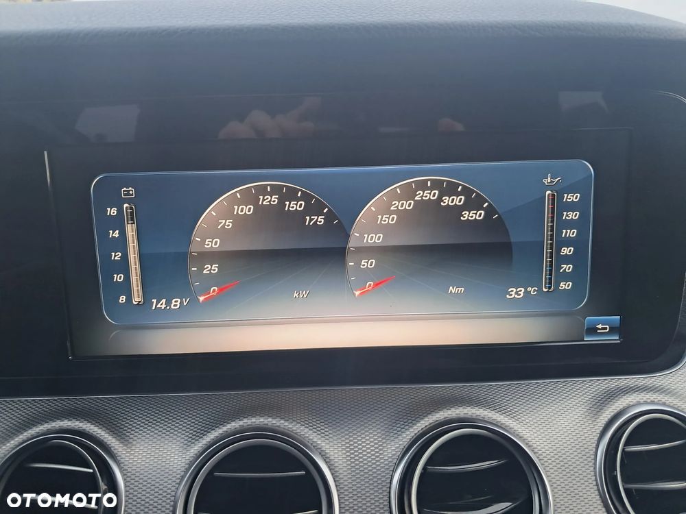 Mercedes-Benz Klasa E 200 9G-TRONIC - 34