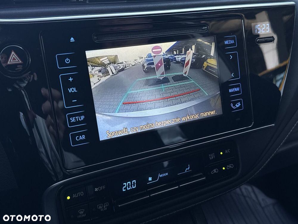 Toyota Auris - 24
