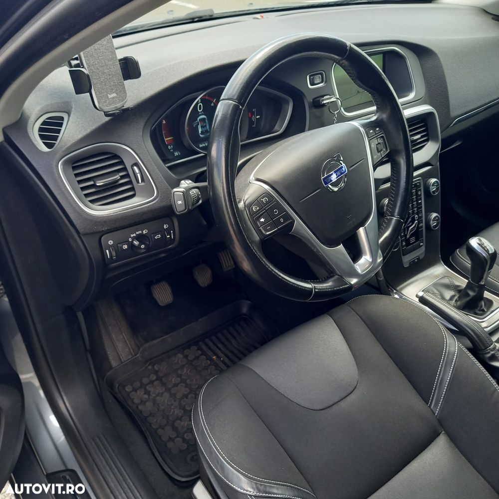 Volvo V40 D4 VEA Momentum - 8