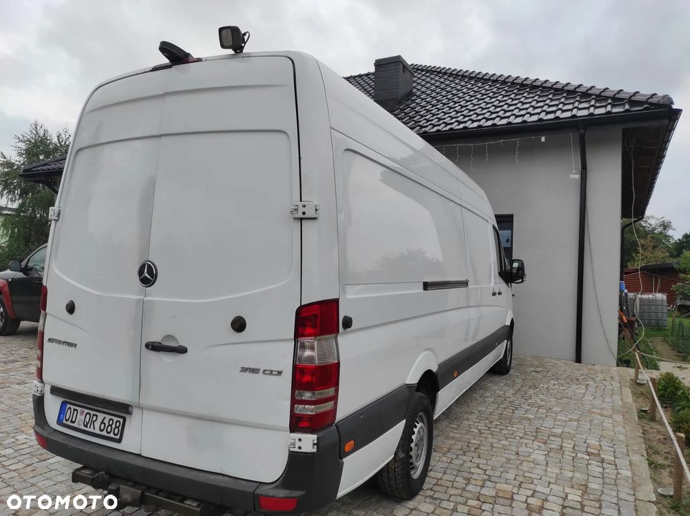 Mercedes-Benz Sprinter - 3