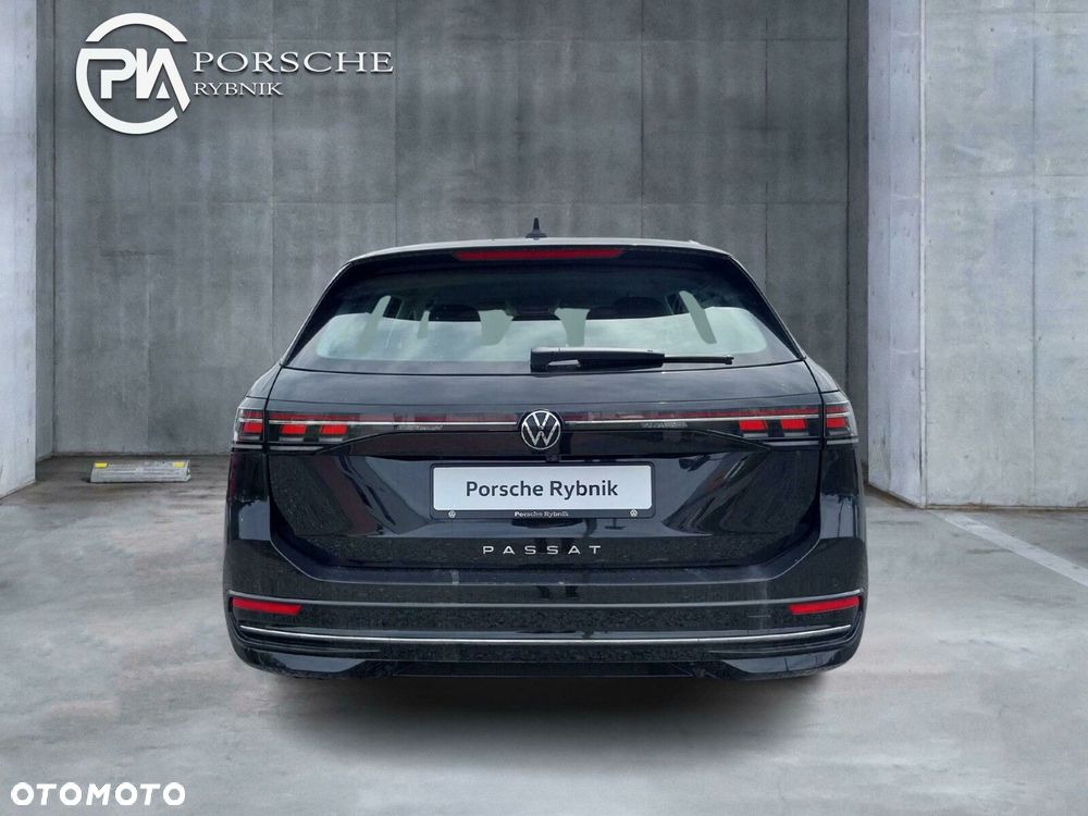 Volkswagen Passat - 4