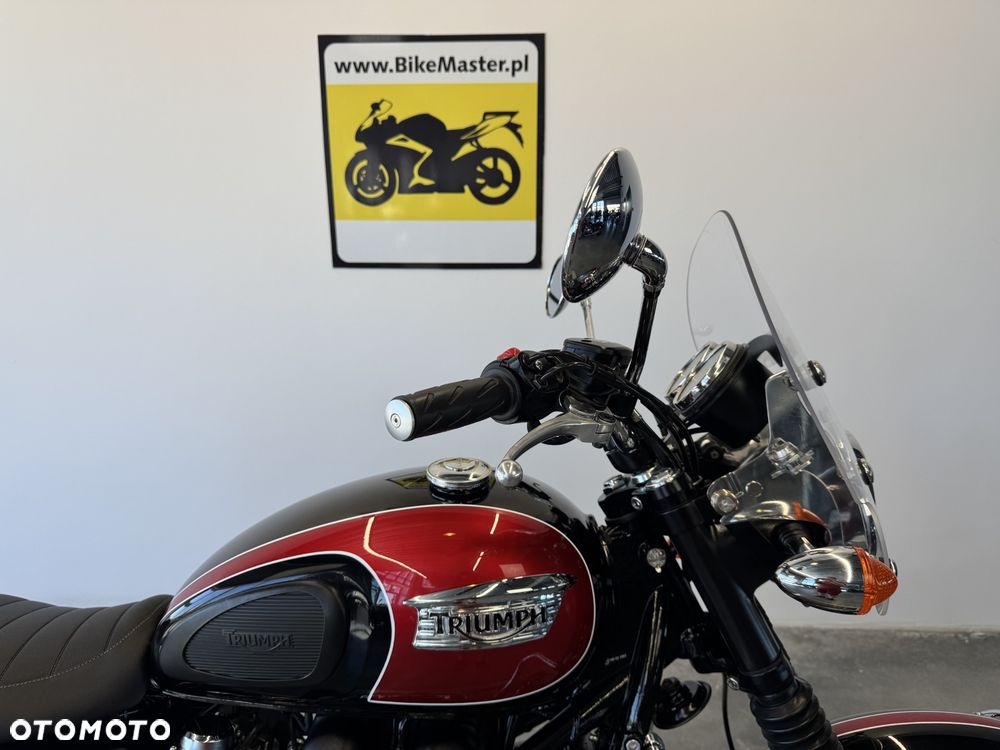 Triumph Bonneville - 11