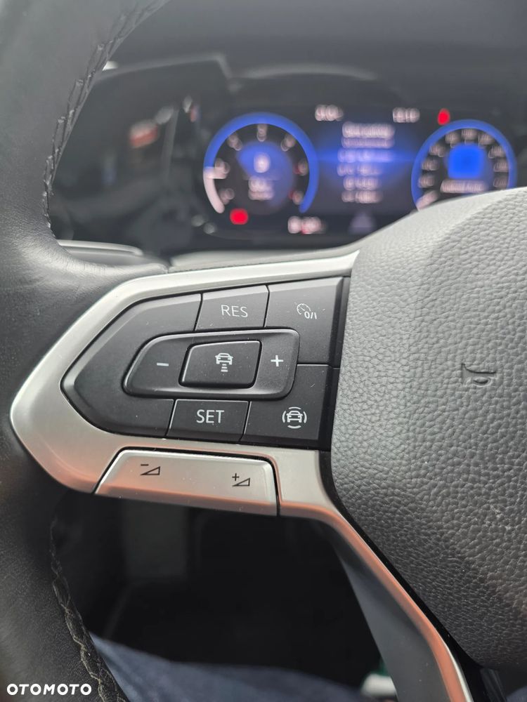 Volkswagen Golf 2.0 TDI Life - 32