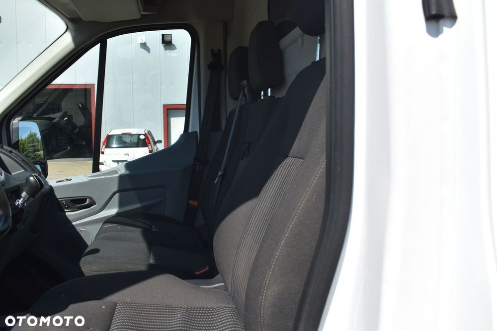 Ford Transit - 20