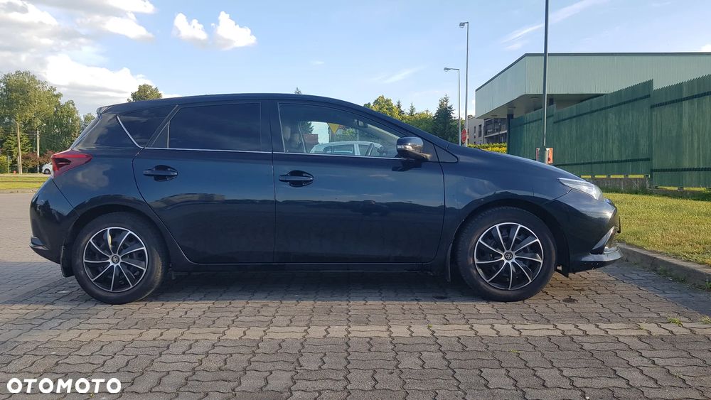 Toyota Auris 1.6 Premium - 6