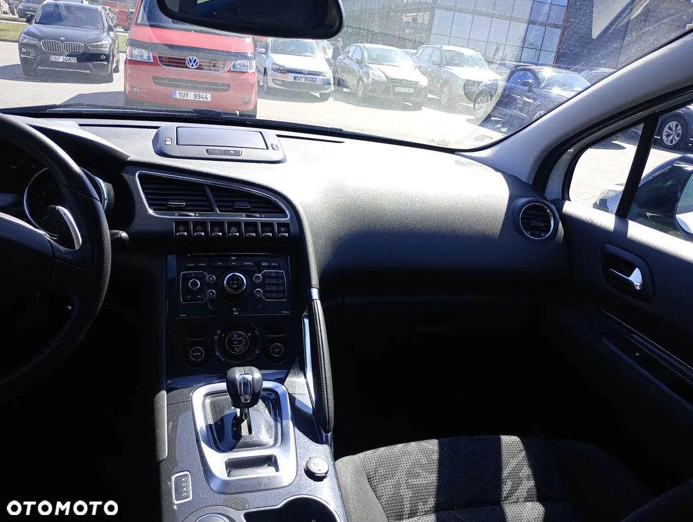 Peugeot 3008 2.0 HDi HYbrid4 - 17