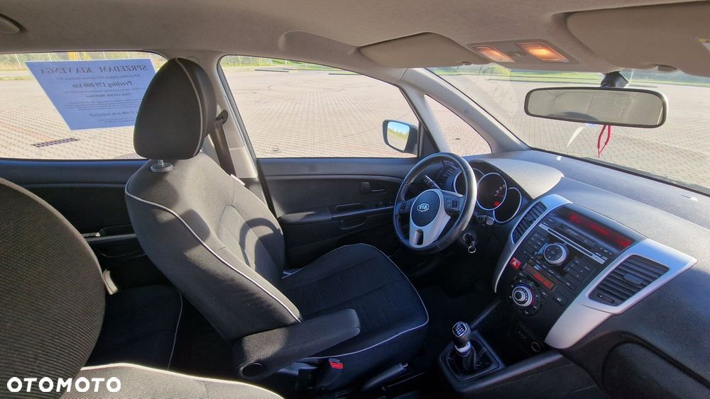 Kia Venga - 8