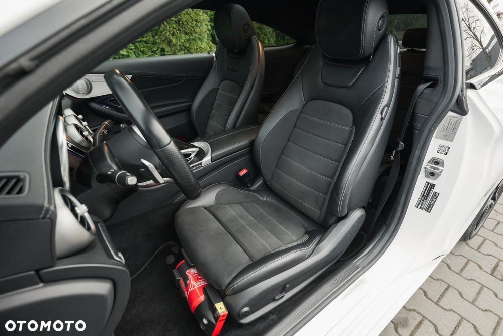 Mercedes-Benz Klasa C 200 4MATIC 9G-TRONIC - 12