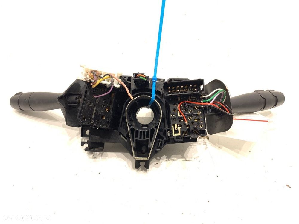 PRZEŁĄCZNIK ZESPOLONY  DACIA SANDERO 2008 - 2022 1.6 (BS0R, BS0D, BS0B, BS0F, BS0H) 64 kW [87 KM] - 4